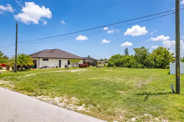 623 NE 7TH TER, Cape Coral, FL 33909