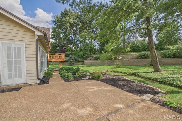 14292 Cedar Springs DR, Chesterfield, MO 63017