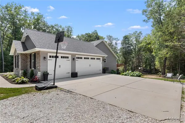 27287 Sunnyside RD, Warrenton, MO 63383
