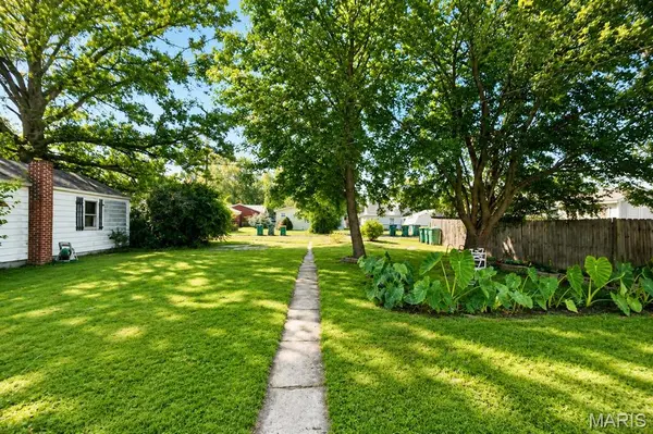 209 E 3rd ST, O'fallon, IL 62269