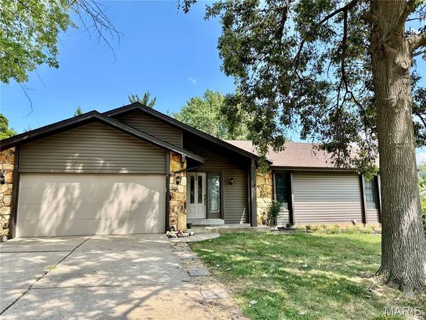 8 Ardwick DR, St Peters, MO 63376