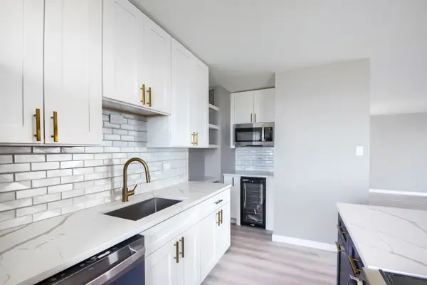 6833 N Kedzie AVE #1516, Chicago, IL 60645