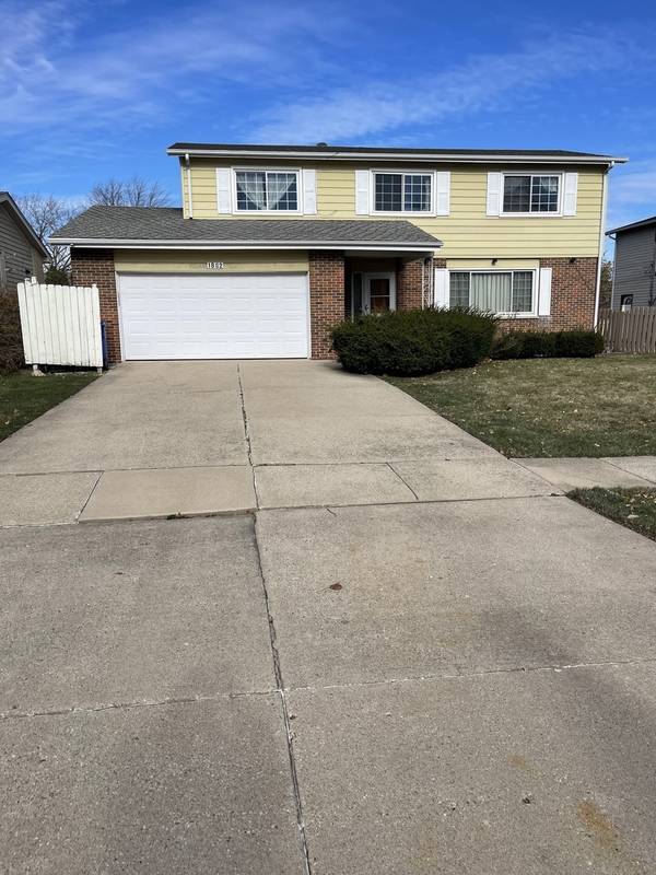 1802 W WILLOW LN #1802, Mount Prospect, IL 60056
