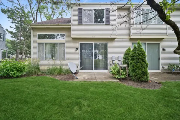 2739 Odlum DR, Schaumburg, IL 60194