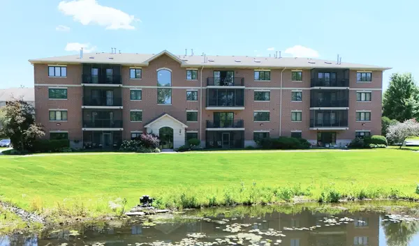 6850 W Winding TRL #202, Oak Forest, IL 60452