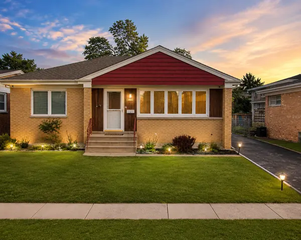 4603 KOLZE AVE, Schiller Park, IL 60176