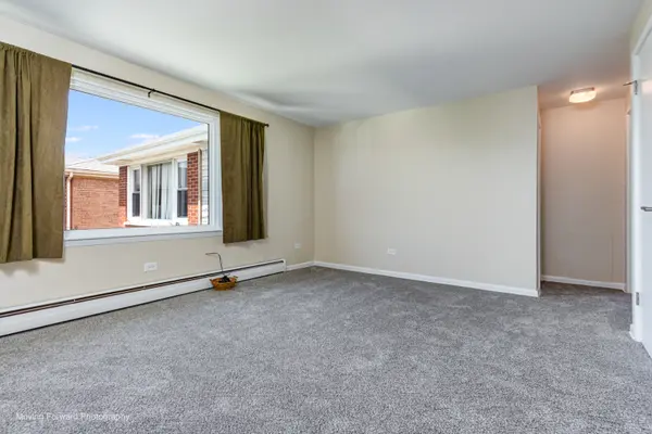 6940 W 65th ST #3B, Chicago, IL 60638