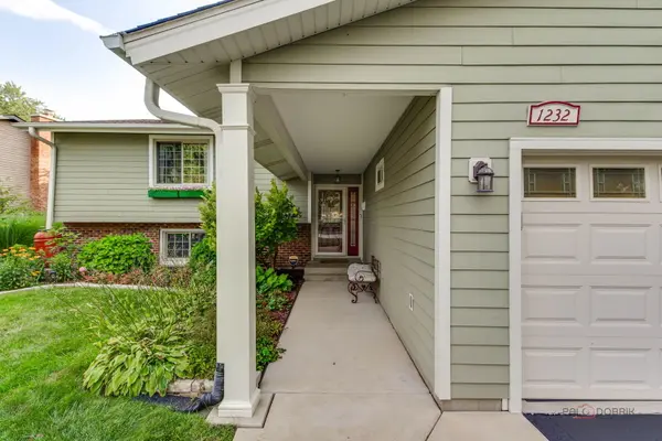 1232 N Del Mar DR, Palatine, IL 60067
