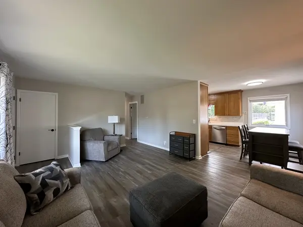 4038 Forest AVE, Downers Grove, IL 60515