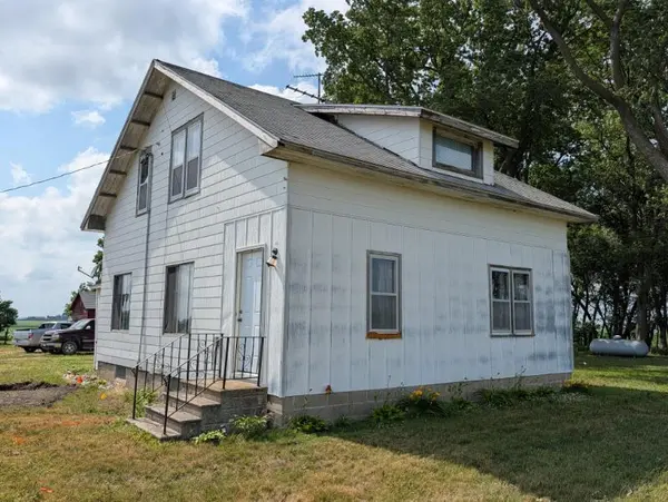 21509 600th AVE, Wells, MN 56097