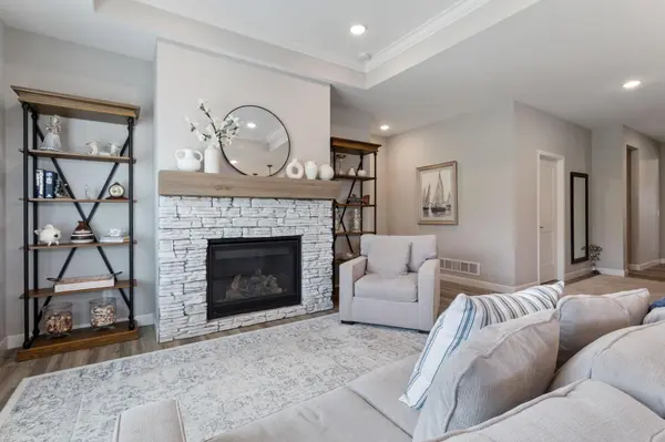 301 Riverview CIR, Hanover, MN 55341