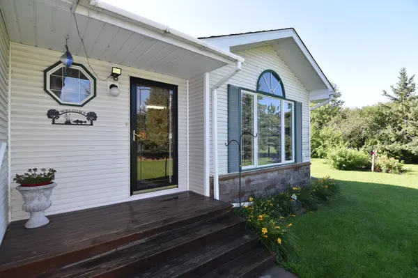 220 4th AVE SW, Baudette, MN 56623