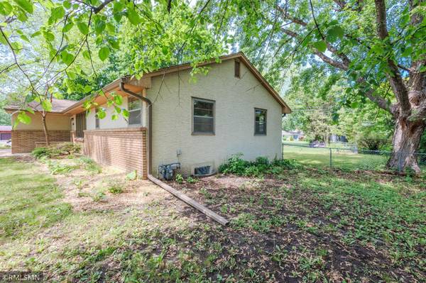 8324 62nd AVE N, Brooklyn Park, MN 55428