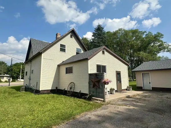 1404 CHURCHILL ST, Waupaca, WI 54981
