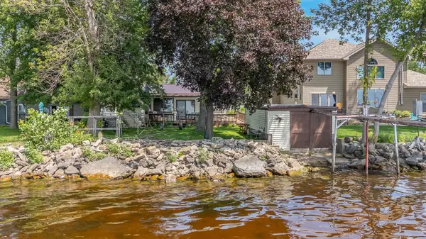 7423 WIDGEON LN, Larsen, WI 54947