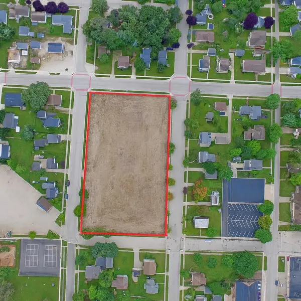 102 S WASHINGTON ST, Oconto Falls, WI 54154