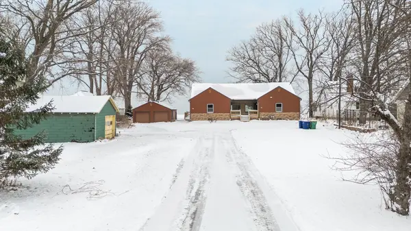 2453 EAST SHORE DR, Green Bay, WI 54302