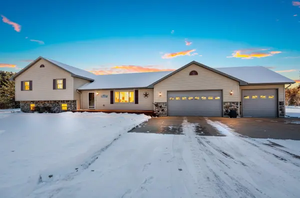 N9961 PADRE PIO DR, Necedah, WI 54646