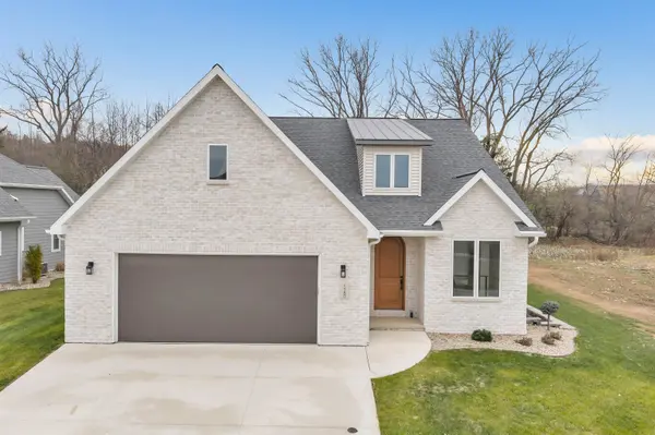 1780 BOBBY JONES DR, De Pere, WI 54115-5608