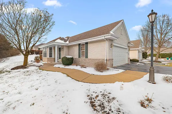 N96W14141 KNOLLCREST CIR, Germantown, WI 53022