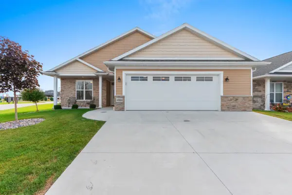 4884 WYLD BERRY WAY, Hobart, WI 54155