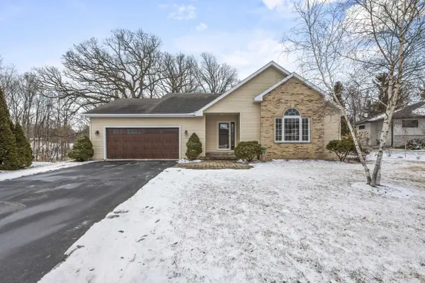 5366 SAND BEACH DR, Luxemburg, WI 54217