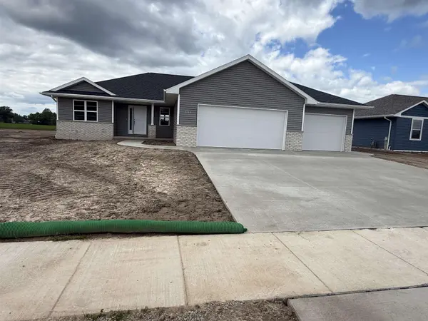 1712 BETTY JEAN LN, Green Bay, WI 54313-0000