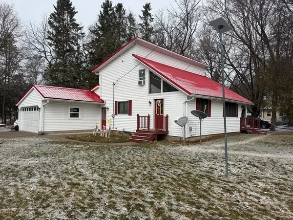 N4909 STATE ST, Leopolis, WI 54948