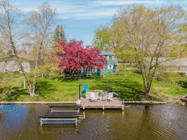 917 WINDWARD CT, Oshkosh, WI 54901-2061