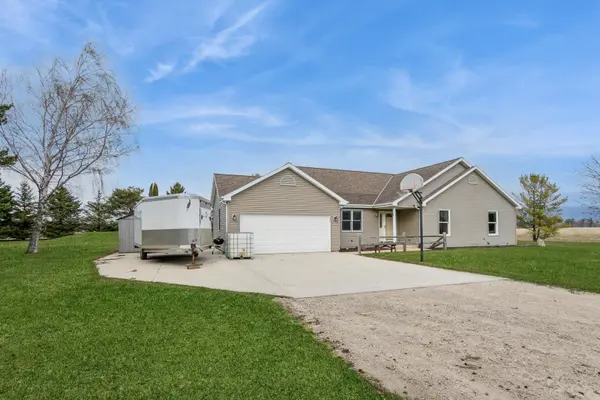 N8425 MEADOWLARK RD, Sheboygan, WI 53083-5222