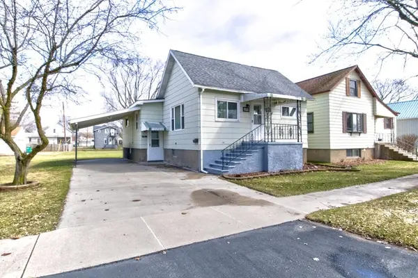 422 ELIZABETH AVE, Marinette, WI 54143