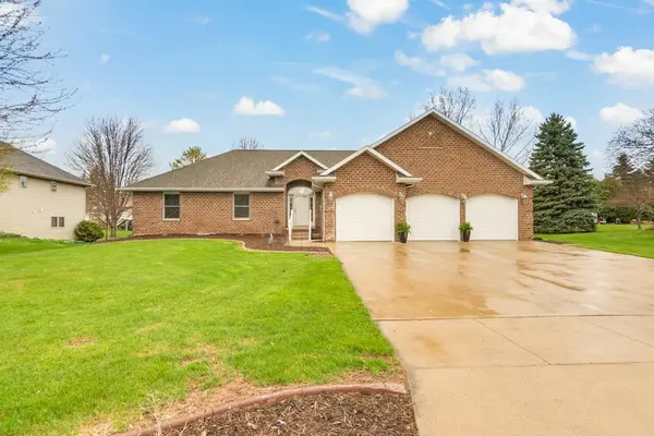 702 MARCKS CT, Luxemburg, WI 54217