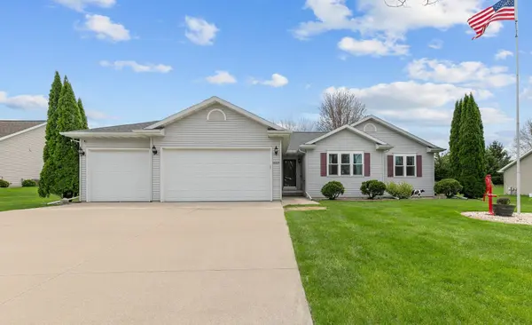 W6423 BOONESBOROUGH DR, Greenville, WI 54942