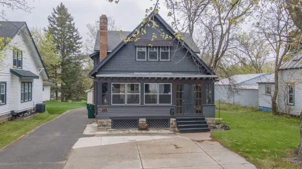 414 W FULTON ST, Waupaca, WI 54981