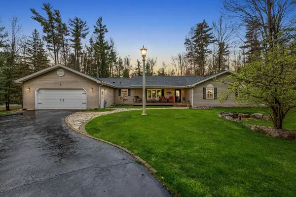 4775 PINE RIDGE TRL, Abrams, WI 54101