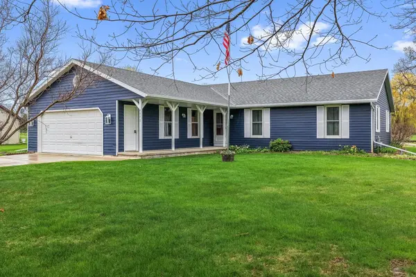 4975 PLACID WAY, New Franken, WI 54229-9625