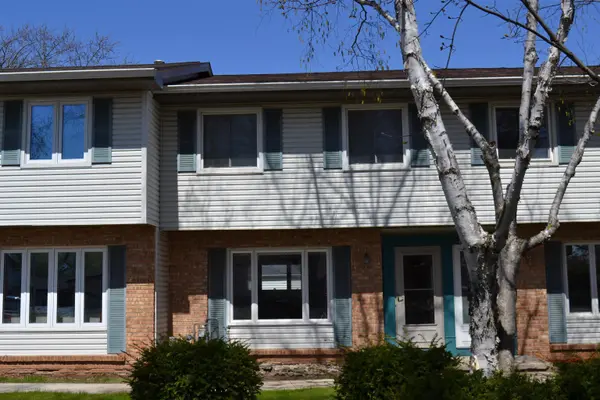 862 CASTLE RD, Fond Du Lac, WI 54935