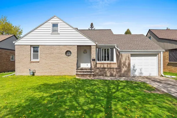 1012 REDWOOD DR, Green Bay, WI 54304