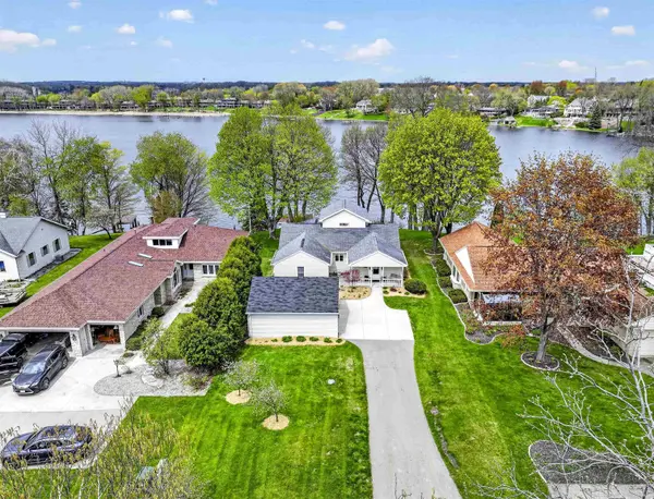 2520 W PALISADES DR, Appleton, WI 54915
