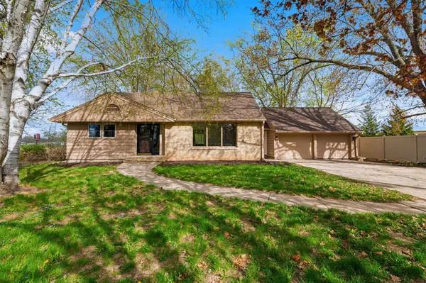 1223 GUNS ST, Green Bay, WI 54311