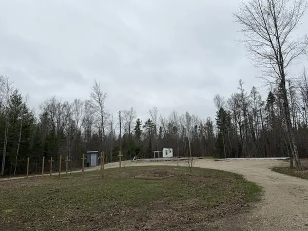 W8186 PIKE HILL RD, Amberg, WI 54102