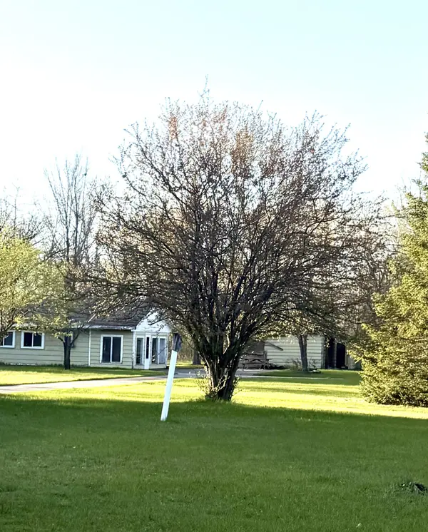 W11762 RAYS LN, Crivitz, WI 54114