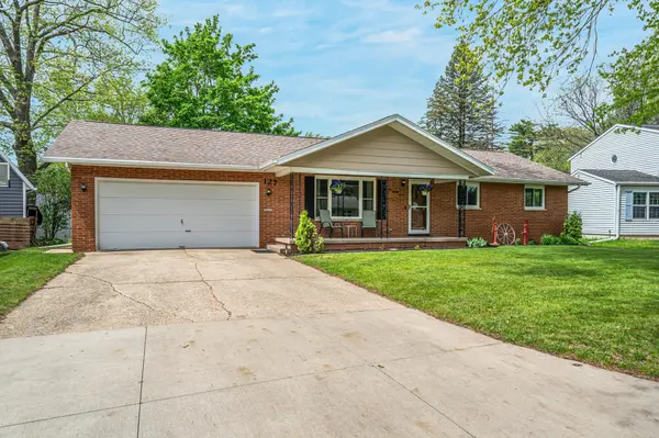 127 N HUMPHREY CIR, Shawano, WI 54166