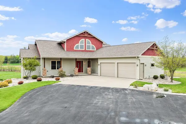 7074 FAIRVIEW RD, Denmark, WI 54208-8639
