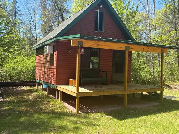 W10285 COLE CREEK LN, Dunbar, WI 54119