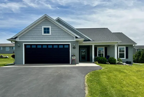 2300 MAYEK DR, Waupaca, WI 54981