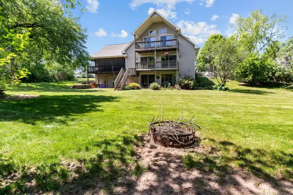 218 EMILY WAY, Hortonville, WI 54944