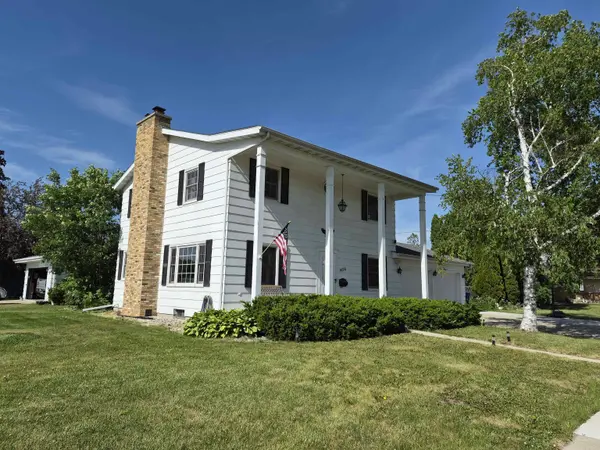 1456 W 4TH AVE, Oshkosh, WI 54902