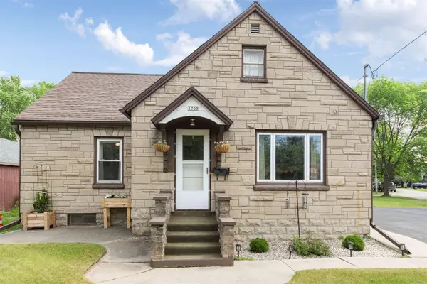 1700 WEST DR, Menominee, MI 49858