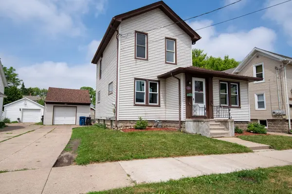 318 HUDSON AVE, Oshkosh, WI 54900-1